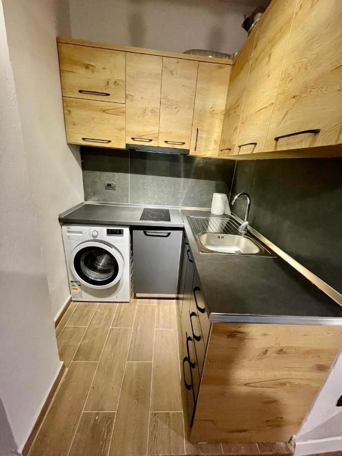 Keon Superb Studio Apartament Τίρανα Εξωτερικό φωτογραφία