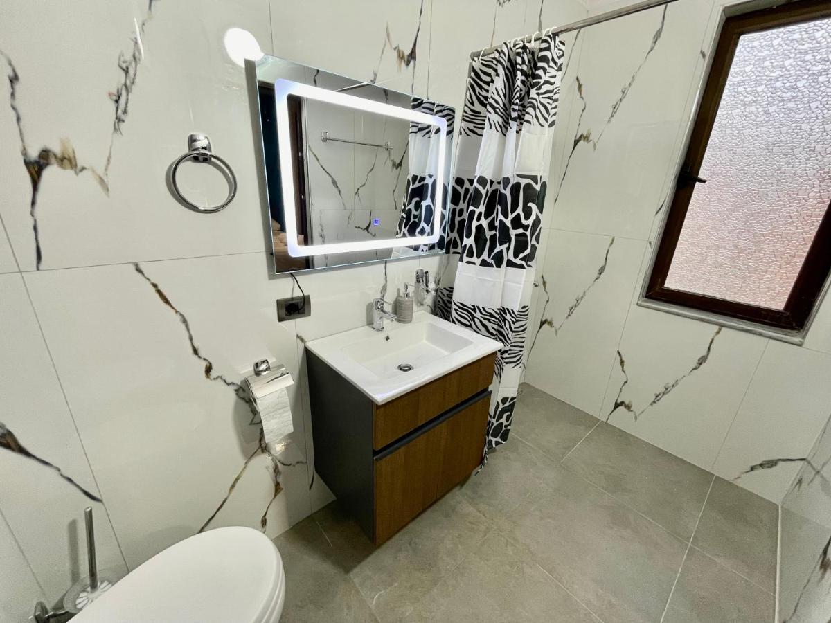 Keon Superb Studio Apartament Τίρανα Εξωτερικό φωτογραφία